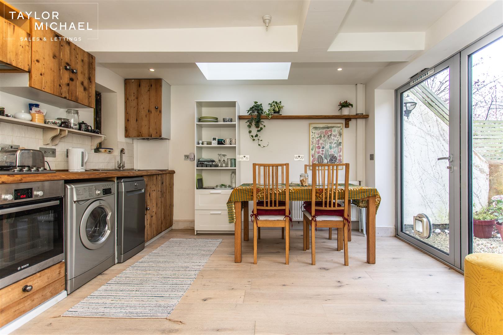 Kitchen / Living Room